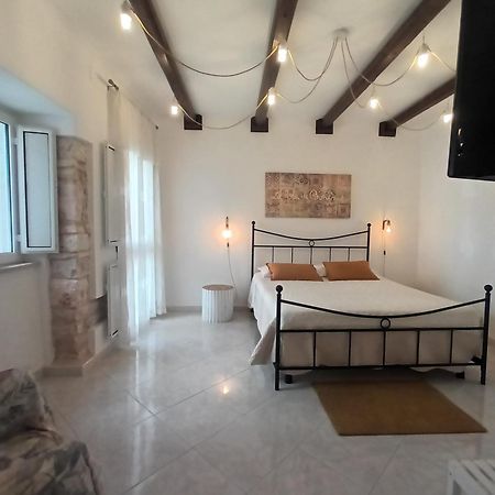 Antiche Mura Apartments"Cielo Di Puglia" -2 Matrimoniali, Cucina E Terrazzo Турі Екстер'єр фото