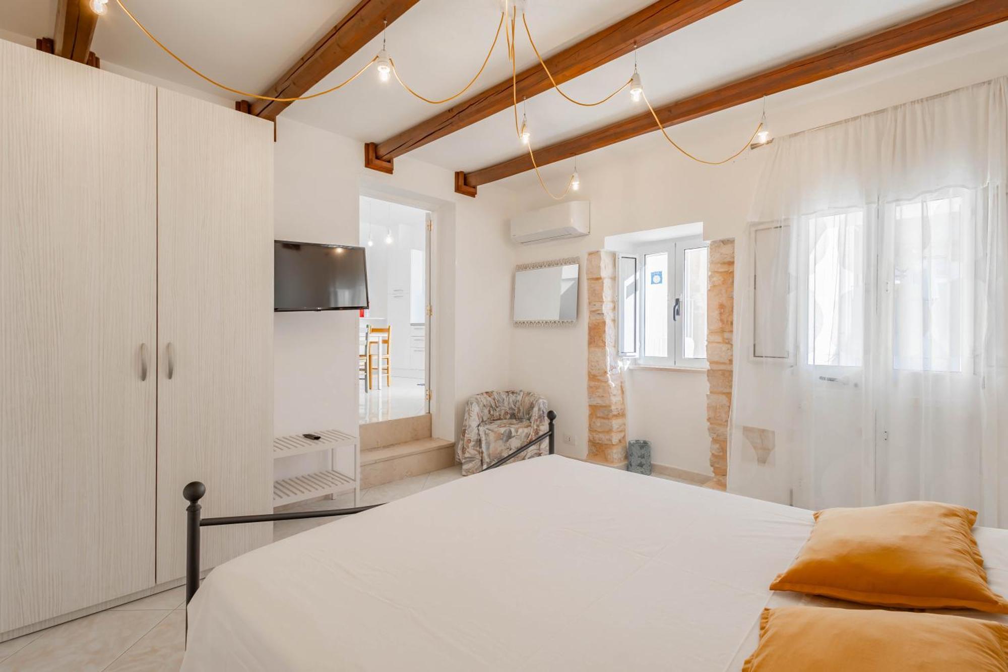 Antiche Mura Apartments"Cielo Di Puglia" -2 Matrimoniali, Cucina E Terrazzo Турі Екстер'єр фото